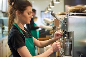 Starbucks gibt der Interessenvertretung As You Sow nach; plant, bis 2020 auf Plastikstrohhalme zu verzichten